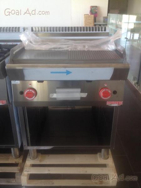 Fry top a gas piastra liscia-rigata